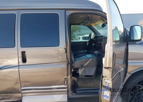 2004 GMC Savana Upfitter z USA, uszkodzony, nr VIN 1GDFG15T441154320